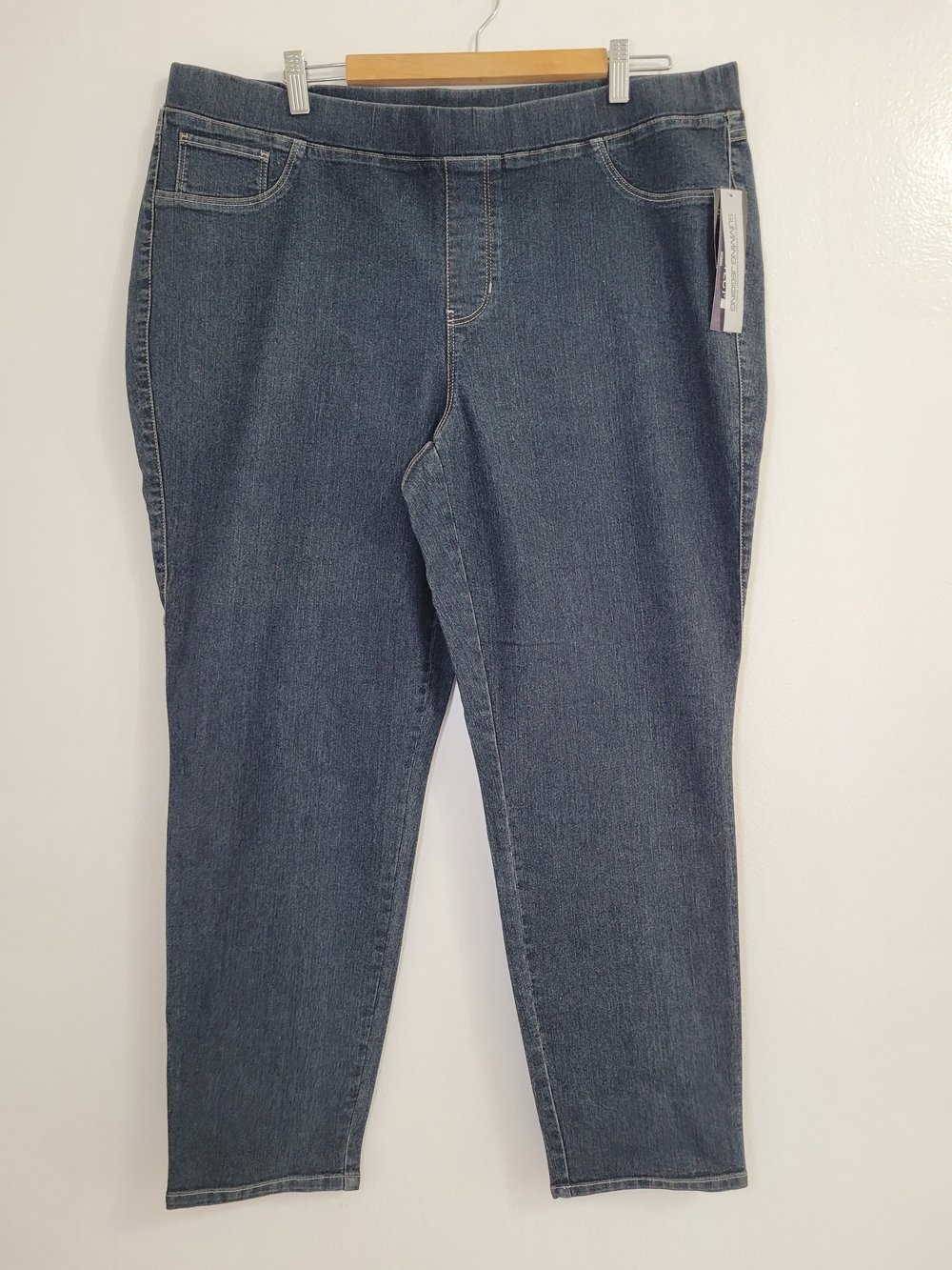 BNWT Architect Women's Pull On Jeans Size 1X